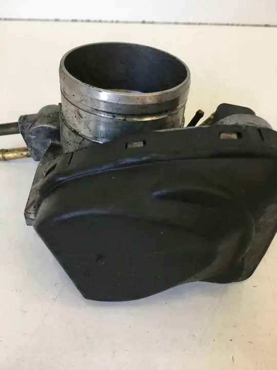 AUDI A4 B5 LIFT 1.6 B Corpo de Borboleta 06B133062D image 3