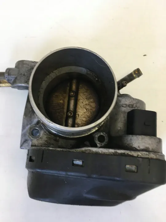 AUDI A4 B5 LIFT 1.6 B Corpo de Borboleta 06B133062D image 4