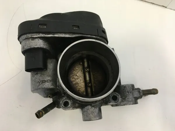 AUDI A4 B5 LIFT 1.6 B Corpo de Borboleta 06B133062D image 7