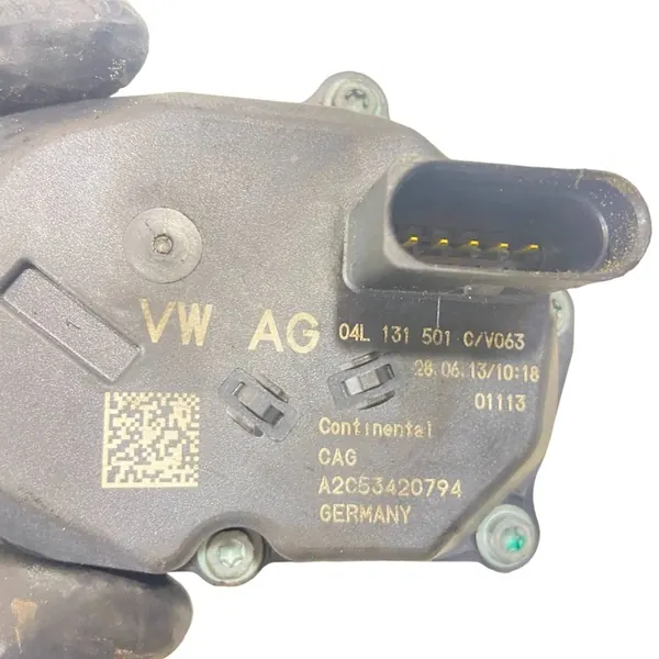 Válvula EGR Audi 04L131501C image 6