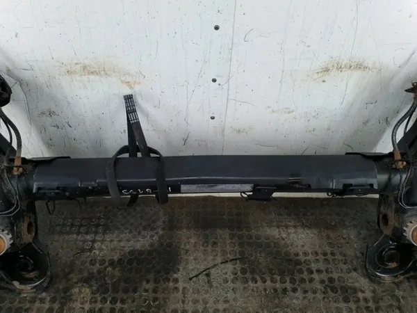 Viga de eje trasero OEM BELKA ZAWIESZENIA Peugeot 2008 image 10
