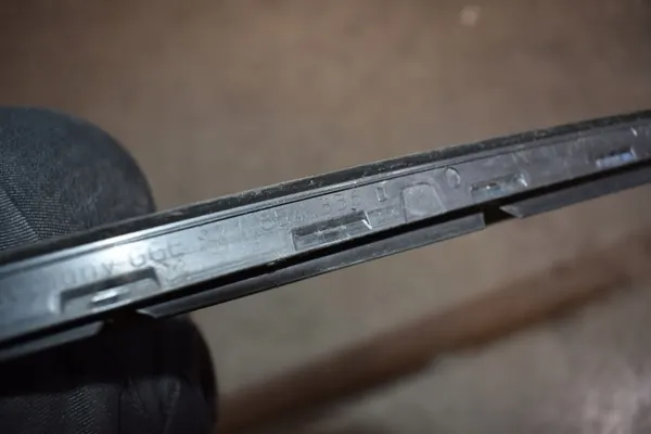 OEM 971854336D Oikea tuulilasinlista Porsche Panamera image 3