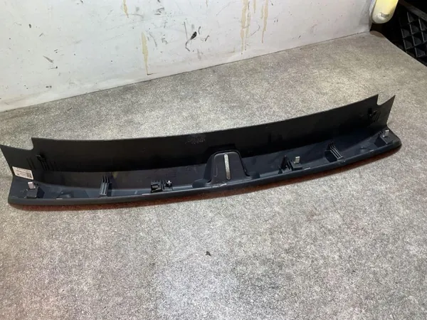 Couvercle de serrure coffre Tesla Model S OEM 164351200A image 3