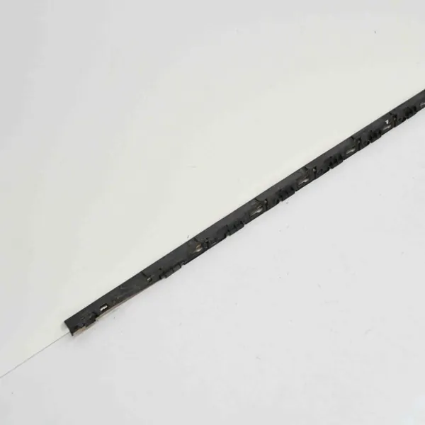 Fixation de seuil VW OEM 086097000 pour Golf VIII image 3