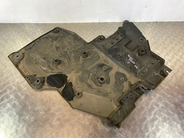 OEM 9810609380 Polttoainesuojus DS 7 Crossbackille image 5
