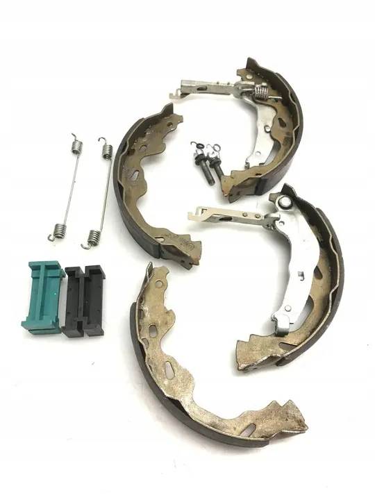 Conjunto de sapatas de freio Hella 8DB image 4