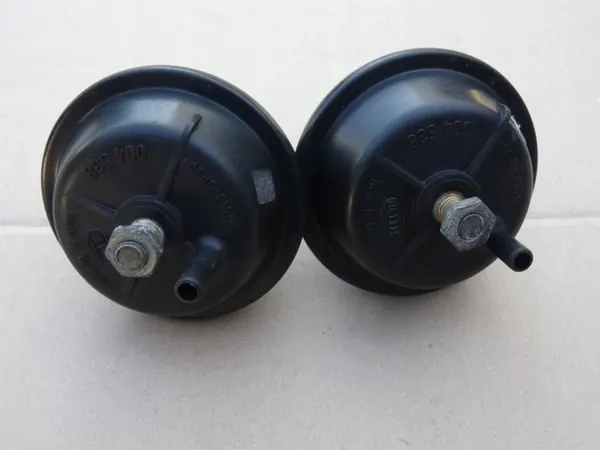 Audi A8 D3 tyhjiösäiliö OEM 077907327A image 6