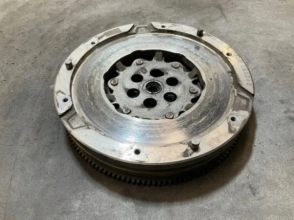 Roda dentada BMW OEM 7621130HU - Peça original usada image 2