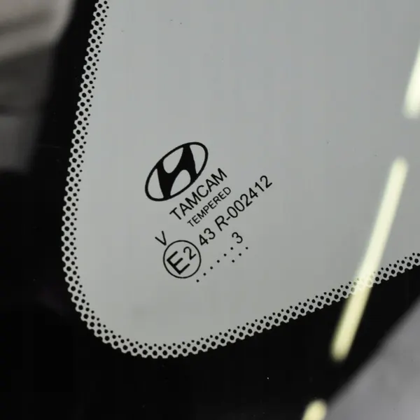 Karossglas Bak Höger OEM 87820Q0020 - Begagnad image 3