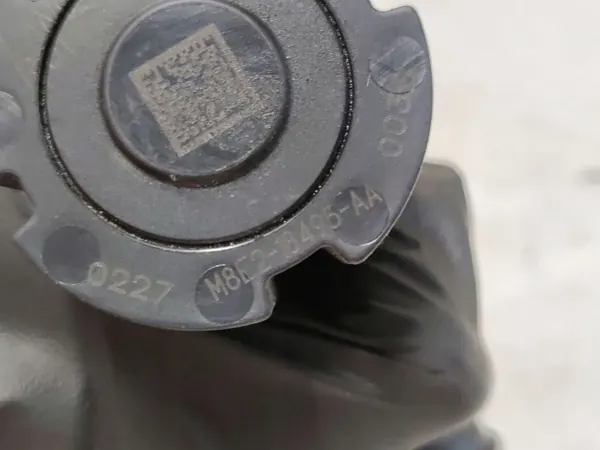 Válvula de calefacción Land Rover Defender OEM M8E218495AA image 3