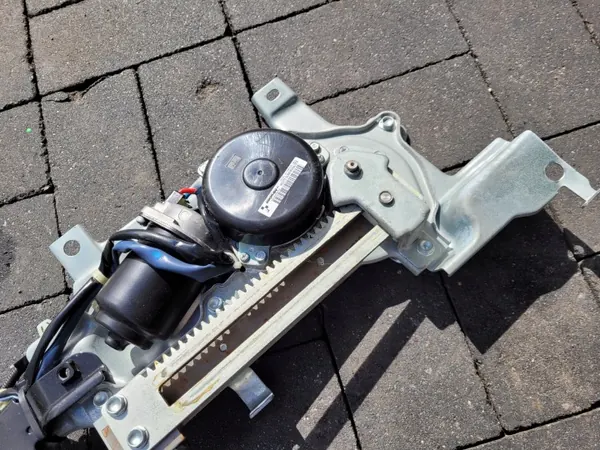 Motor de portón OEM Honda Odyssey III 08-10 image 5