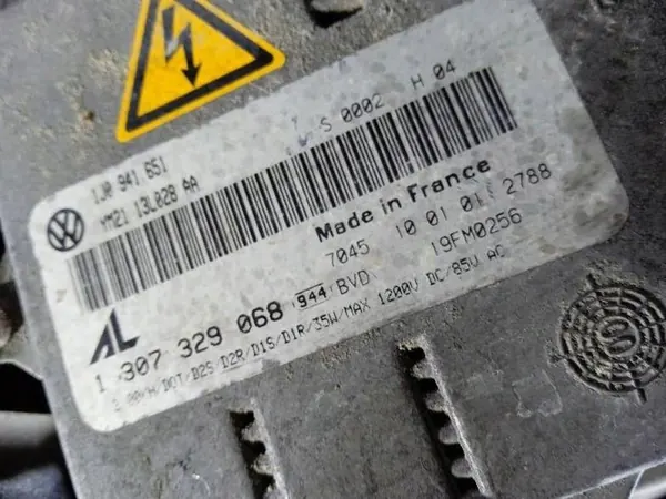 Oikea Etuvalaisin VW Sharan image 2