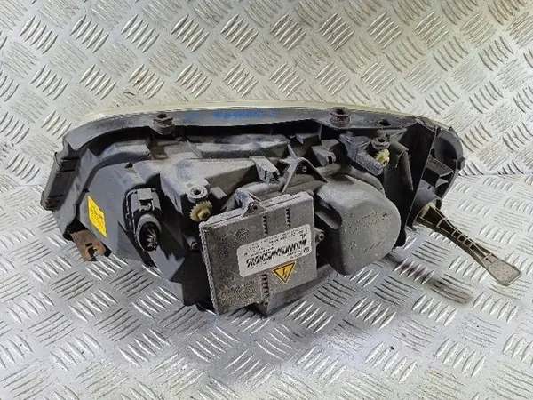 Oikea Etuvalaisin VW Sharan image 3