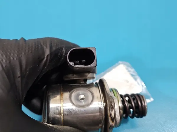 Polttoainepumppu Skoda Octavia IV 1.5 TSI 05E127027L image 4