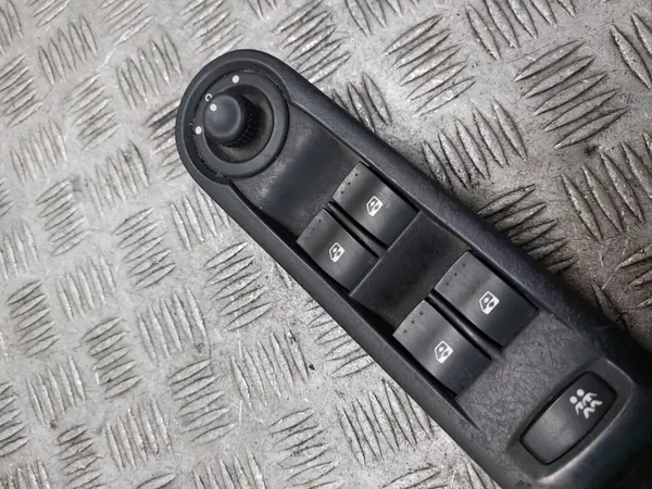 Raam Bedieningspaneel Renault Espace IV 8200012126 image 2