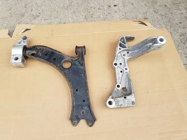 Braccio di Controllo Destro + Supporto Golf V VI A3 8P image 2