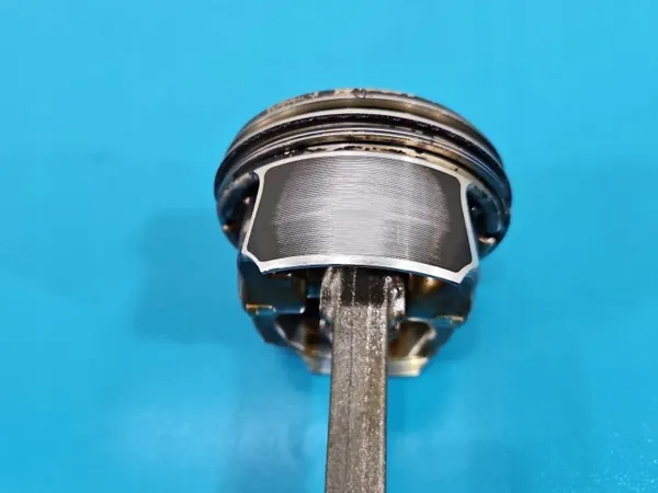 Piston d'occasion pour VW Passat B7 2.0 TSI 211CH image 3