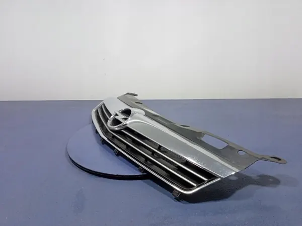 Radiatorrooster OEM 13225775 voor Opel Astra III H Lift image 4