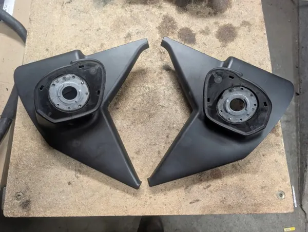 Support miroir triangle OEM 7E1857502 pour VW T5 Lift image 2