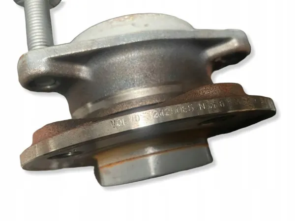 Buje de rueda Volvo XC40 OEM 32425085 - Usado image 3