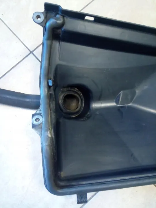 OEM 93868425 Dreno inferior esquerdo para Renault image 7