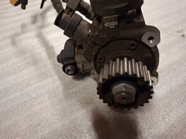 Kraftstoffpumpe AUDI A6 C6 LIFT 2.7 TDI 059130755BK image 2