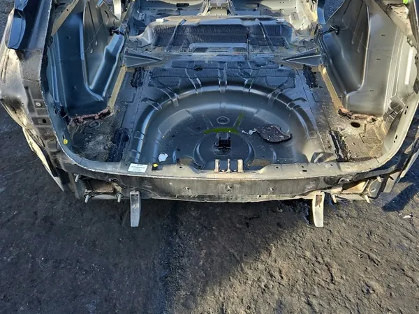 Käytetty Ford tavaratilan lattapaneeli OEM IMPRK1536446 image 2