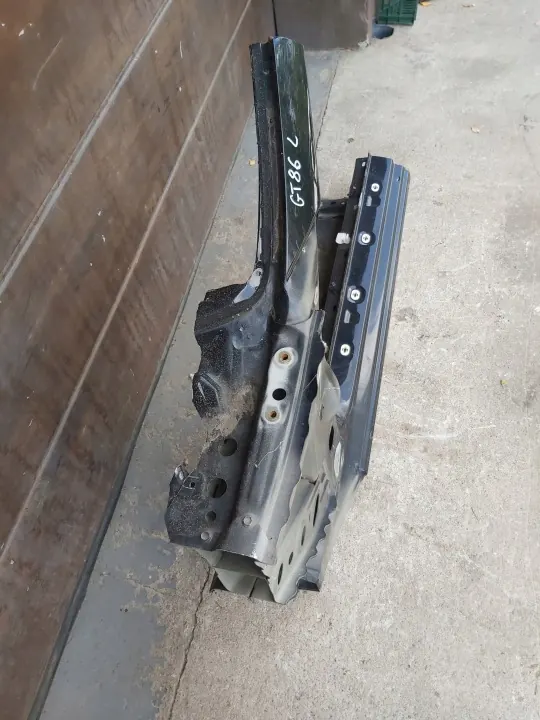 GT86 SŁUPEK A L Stolpe - Vänster framsida kvartpanel image 4