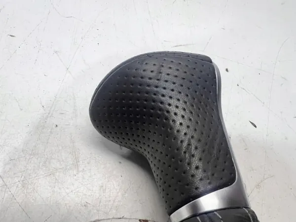 Pomo de cambios Audi A6 C7 OEM 4G1713139P - Usado image 6