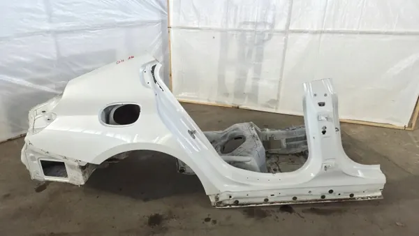 Painel traseiro direito BMW 8 G16 Gran Coupe OEM image 2