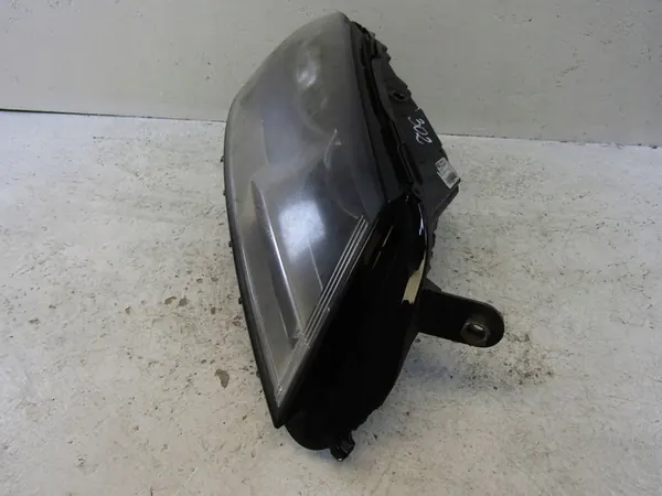 VW Passat B7 Oikea Etuvalaisin Täydellinen image 2