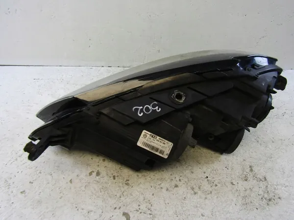 VW Passat B7 Oikea Etuvalaisin Täydellinen image 6