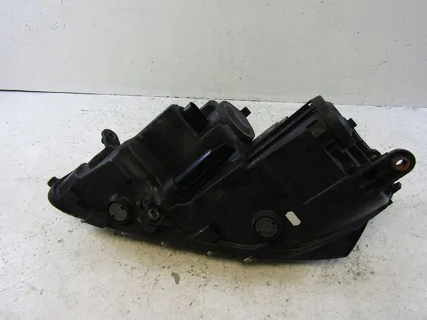 VW Passat B7 Oikea Etuvalaisin Täydellinen image 7