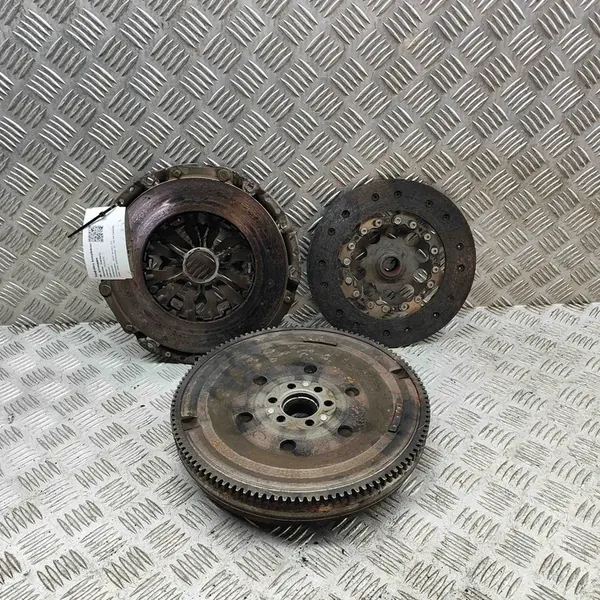 Conjunto de embreagem AUDI A4 CABRIO 2.0L Gasolina 06D105266A image 2