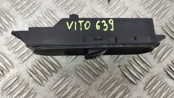 Left Front Window Switch Mercedes W639 6395450713 image 2