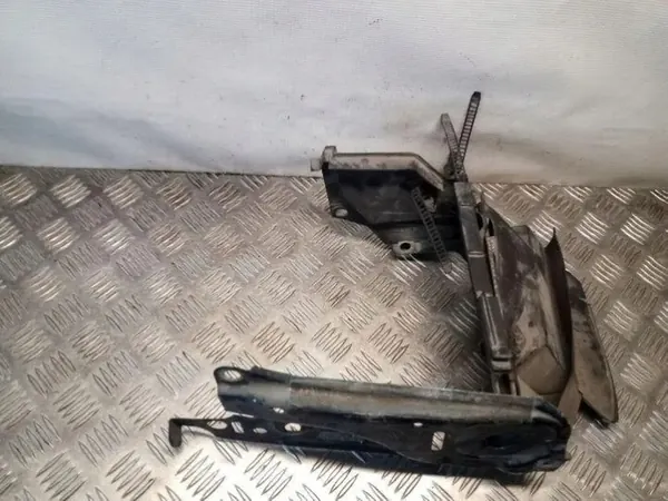 Oberer Teil Vordersitzgurt OEM 8A0805647 für Audi 100 image 3