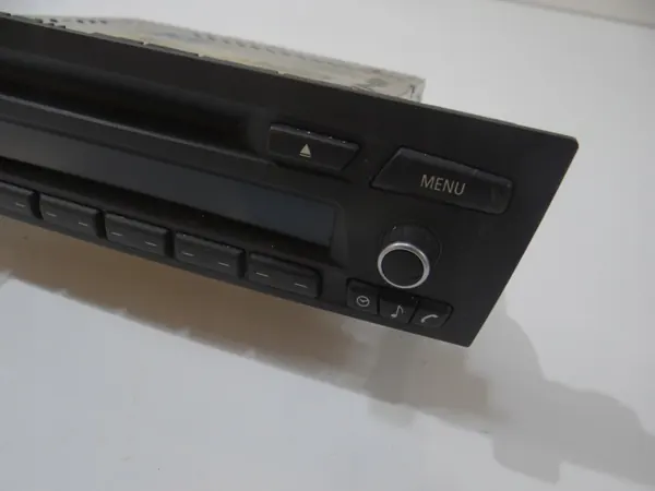 BMW X1 E84 CD Radio OEM 9243916 - Gebraucht image 3
