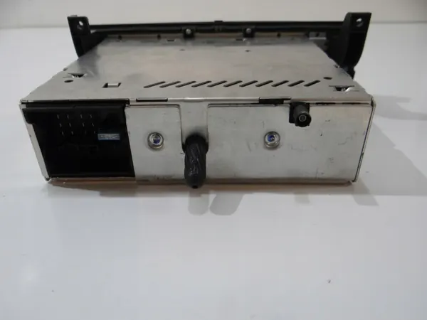 BMW X1 E84 CD Radio OEM 9243916 - Gebraucht image 4