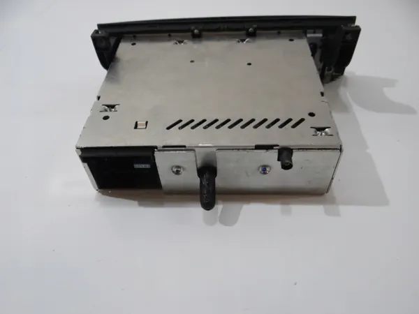 BMW X1 E84 CD Radio OEM 9243916 - Gebraucht image 5