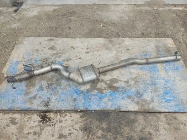 Mercedes-Benz Schalldämpfer OEM A2054900614 Gebraucht image 2