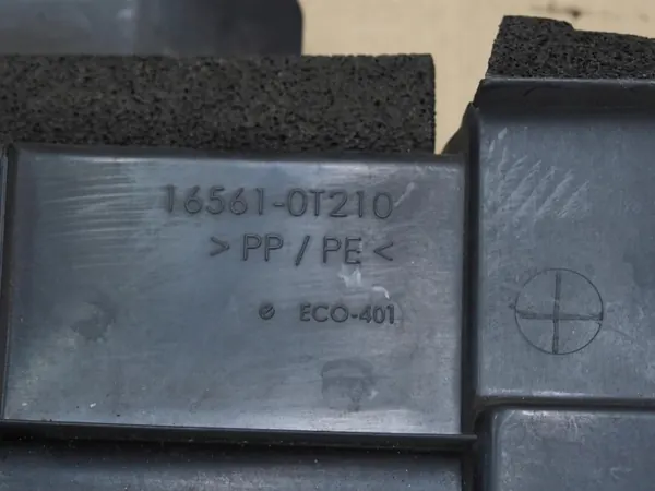 Attrape-air direction Toyota C-HR OEM 16561-0T210 image 10