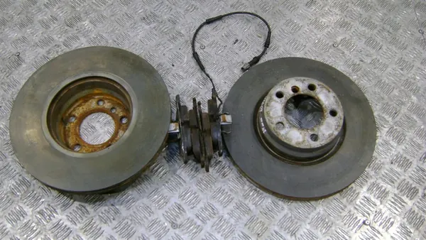 Discos e pastilhas dianteiros BMW OE 6792221 24mm image 2