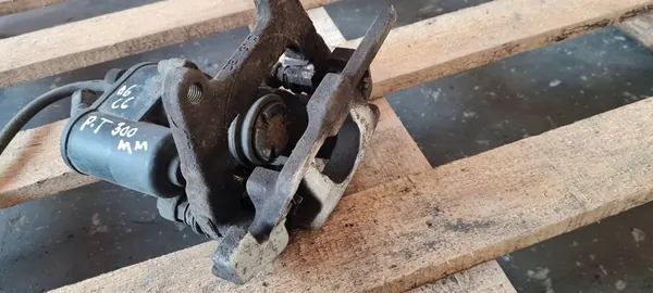 Takana oikea jarrusatula Audi A6 C6 302mm 06-11 OEM image 10