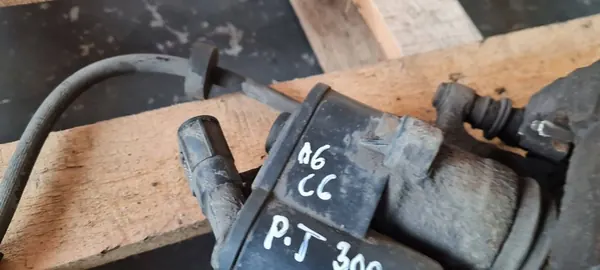 Takana oikea jarrusatula Audi A6 C6 302mm 06-11 OEM image 4