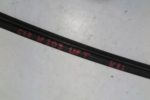 LISTWA Oberer Windschutzscheibenleiste Vorne Mercedes CLK W209 image 6