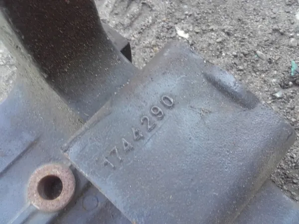 Support de barre d'attelage DAF CF/CF85 OEM 1744290 image 3