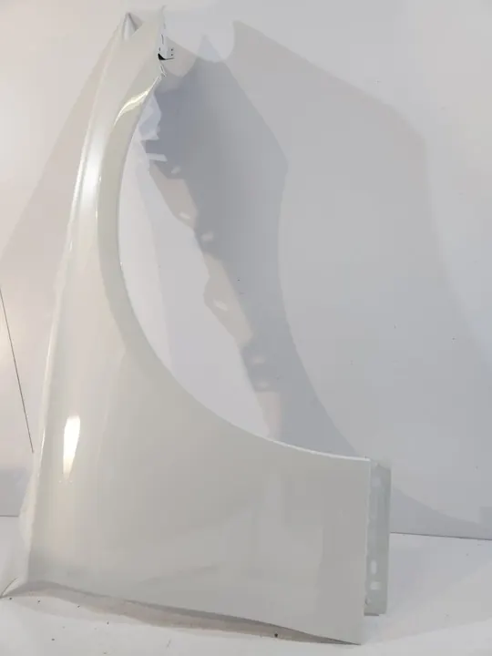 MERCEDES E KLASA W213 FRAMHÖGER SKÄRM VIT A2138800118 image 3