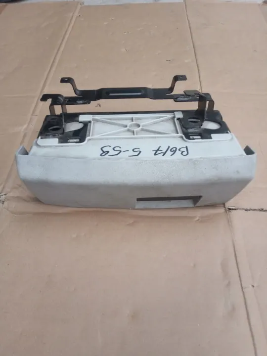 Audi A4 B6 B7 A6 oikea istumatyyny OEM 8E0882628A image 2