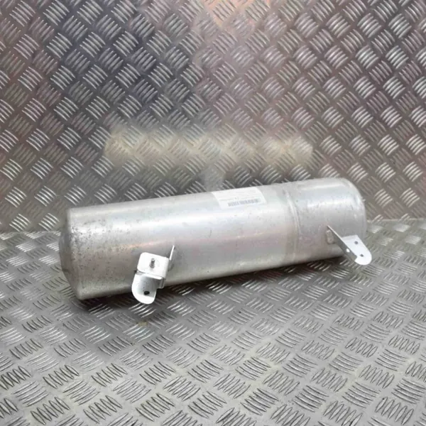 Porsche Panamera Lufttank OEM 971616202 - Begagnad image 5