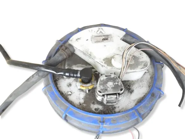 Toyota bränsleförsörjningsenhet OEM 77020-0D081 image 3